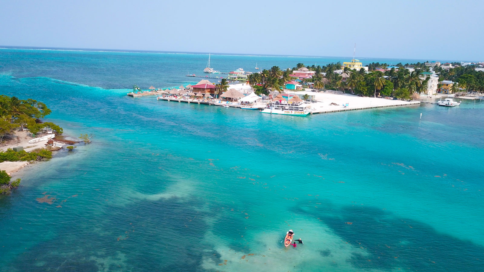 The Split In Caye Caulker Belize Lazy Lizard Bar Grill